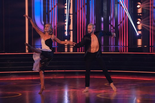 That #Semifinals Contemporary was better than we EVER could have imagined, Melora Hardin 😌☁️✨ | Dancing with the Stars