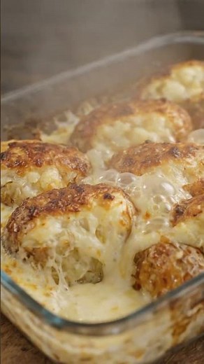 3-Ingredient Creamy Baked Potatoes 🥔🧀