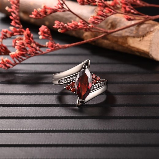 Custom Birthstone Class Ring, Personalized College Graduation Class Ring With Engravings, Memorial Handmade Jewelry Gift for Friends - Etsy