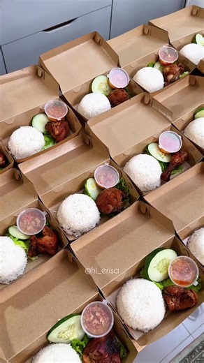 Menu Berbuka Puasa: Ayam Bacem dan Es Melon Segar