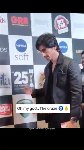 Just HCian diaries 🩷🧿 on Instagram: "People are going crazy as well as me 🧿🤞 @harshad_chopda . . #harshadchopda #harshad #lionsgoldawards2025"
