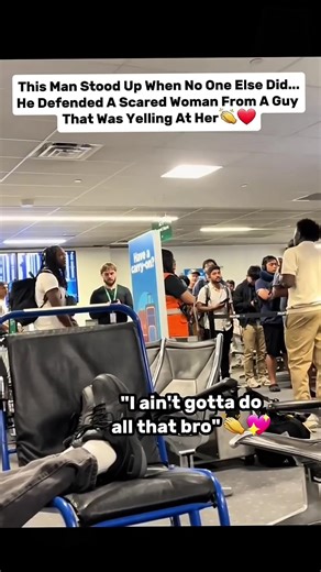 yegn.i (@yegn.i)’s video of People Walking On Water With Buckets