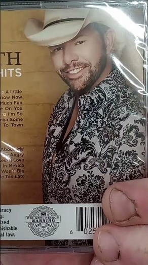 Toby Keith 35 Greatest Hits CD at Walmart !!!