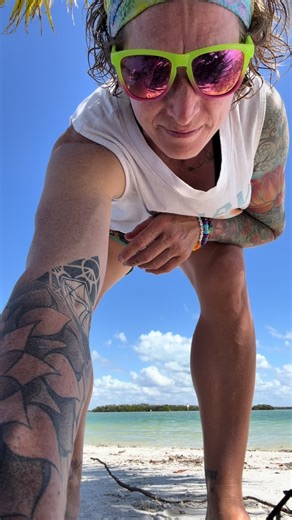 This is my second season wearing these swim shorts. 4.5” inseam and lots of fun retro patterns! #swimshorts #swimsuit #swimtrunks @Maamgic Shorts