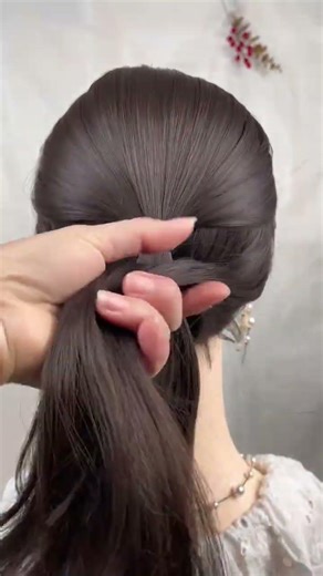 A super good-looking Korean-style lazy low ponytail tutorial even beginners can easily