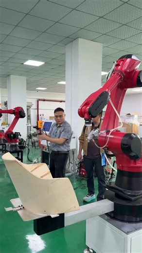 18 reactions | Painting robot#industrial robot#six-axis robot | 郝广利 | Facebook