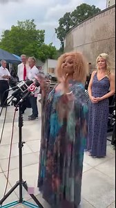 9.6K views · 649 reactions | Doing more press before my big performance tonight with the Boston Pops!!! Happy birthday America!! 裡 Styling by Hope Wade Designs Thank you to my publicist Len Evans | Darlene Love | Facebook