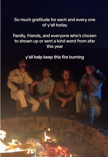 Happy Thanksgiving everyone. I’m thankful for all of you each & every day #thanksgiving #gratitude #grateful #thanksgivingvibes #bonfirenight