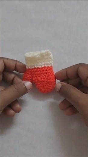 Crochet Santa gloves | Cute Christmas Ornament | Short Crochet | Club Crafteria