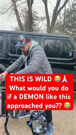 THIS IS WILD 😭 What would you do if a demon like this approached you 😭😭