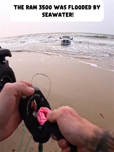 Amazing Tow Truck Recovery of Wrecked Vehicle