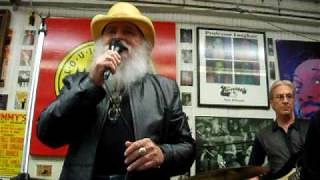 Tommy McLain with Lil' Band o' Gold: "Jukebox Songs" Chords - ChordU