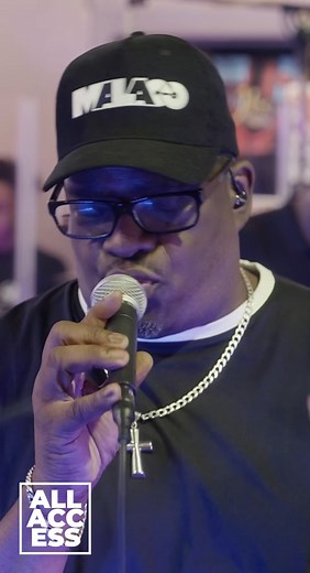 🙏🏽 Paul Porter LIVE at Malaco – “Help Me To Bear My Burdens” 🎶✨Now streaming on the All Access YouTube Channel! With nearly 30 years of ministry through music, Paul Porter continues to touch hearts and lift spirits. From his time with The Christianaires to his powerful solo journey, he’s a true legend in Gospel music — GRAMMY®-nominated, Dove and Stellar Award-winner, and Gospel Music Hall of Fame inductee. 🕊️This soul-stirring performance is a reminder that when the weight gets heavy, God i