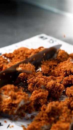 Crunch. Drizzle. Bite. Repeat.🍟 #HouseOfSlaw | Slaw