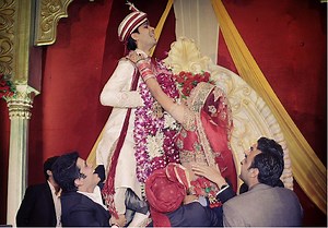 5 Best Jaimala Theme Ideas to add Charm to your Wedding Ceremony