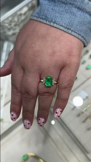 How to Choose the Right Carat Size and Band Width for Your Engagement Ring Real Size 10 Example