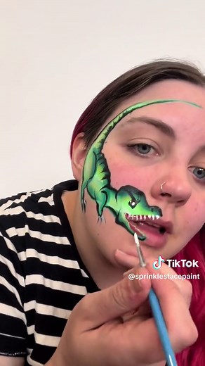 Super simple interactive dinosaur face paint 🦖 the kiddos LOVE this one 🥰 #facepaint #facepainting #dinosaur #dino #paint #artist #facepainter #art #makeup #makeuptutorial #facepainttutorial