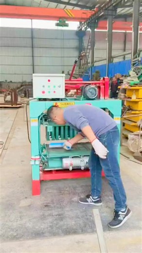 Wow Amazing Brick Machine Watch End 😱😱 . . . . #hollowbricks #brickmakingmachinery #brick #buildinghouses #brickmakingmachine #brickmachine #constructionsiteoffice #workshop | Brick Machine