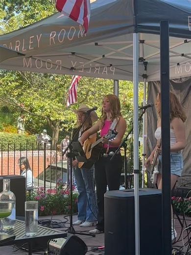 The Bennett Hall Band on Reels