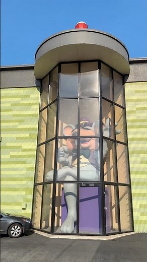 The LARGEST Chuck E. Cheese in The WORLD EXPLAINED #chuckecheese #worldslargest #arcade #sanjose