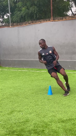 Vidéos de Coach Jules ⚽️❤️ (@coachjules2) avec Secret d'Afrique - Magic System