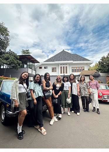 Passionate Women and Their Classic Cars