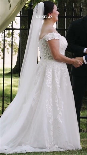 Wedding First Kiss Sweetest Moment Captured for Forever!