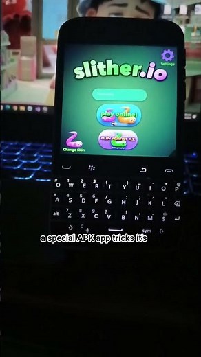 Slither io on Blackberry Classic #slitherio #blackberry #shorts #mobilegame #retro #nostalgia