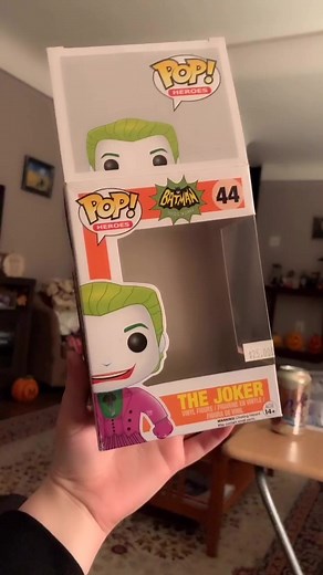 Customizing a joker pop I got over the weekend to look like Joaquins joker.#inverted #youreinvited #tailgateszn #joker