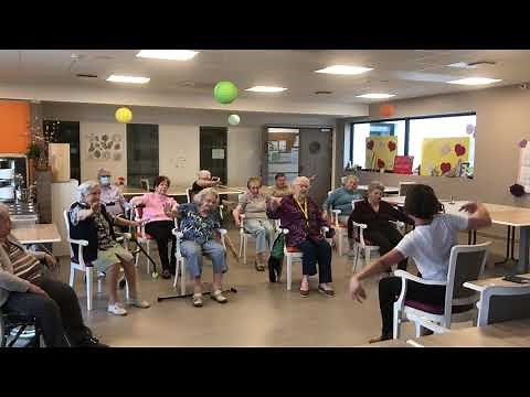 Danse adaptée Ehpad avec prof APA