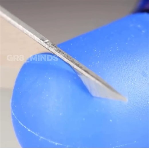 Bìngdú shì jiǎnjí on Instagram: "Most people complain about workplace stress, but these guys are literally wrestling a 2,000°F snake of steel. 🤯🔥 This is a manual rolling mill, a sight that is becoming rare in the age of automation. As the steel is pressed thinner, it accelerates, shooting out of the rollers at dangerous speeds. The workers you see are performing a "looping" operation. Their job is to catch the leading end of the red-hot strip with tongs and guide it into the coiler or the nex