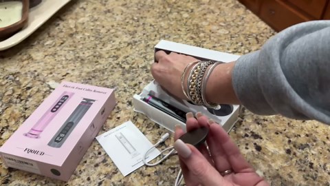 Electric Foot Callus Remover - 2 in 1 Electric Foot File,Adjustable Speed Foot File with Sandpaper Discs & Grinding Heads, 9 Speeds Callus Remover for Feet, Pedicure Tools for Valentine's Day Gift