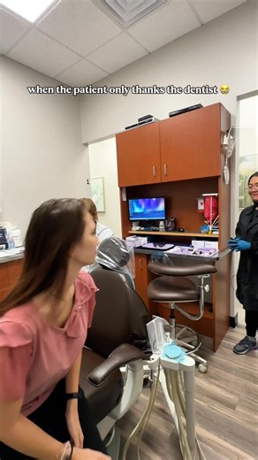 Behind every great dentist... is a dental assistant making sure it all runs smoothly for our patients 🙌🏼💙 #dentalassistant #dentalfun #weloveourassistants #officefun | North Georgia Smiles