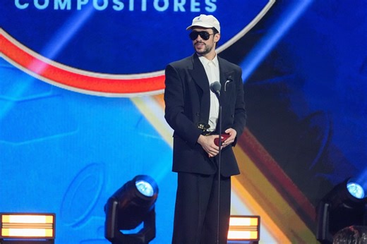 Bad Bunny enfrenta demanda por presunto uso no autorizado de una voz en sus canciones - La Opinión