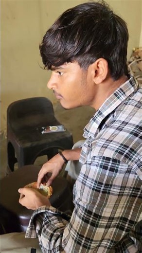 yha milte hai india ke best tasty samose or bidai | Bhindvlogger #shorts #viral #foodvlogger