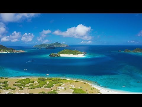[4K] 絶景空撮:沖縄 慶良間諸島（ケラマ諸島）の海 Kerama islands in Okinawa (Aerial Drone shots)