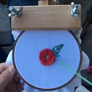 Make yourself a #foreverflower with the woven wheel stitch. | hopebroidery