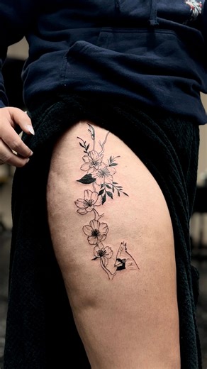 ⸻ Now booking at an exclusive rate while I’m still exploring my style and building my portfolio. ✨ If you want to be a model for any of the designs I post, just send me the screenshot of the one you love. I have lots of options and I’m creating new concepts every day. I’m still narrowing down my target market and ideal clients, so for now I’m opening these spots to everyone. Once my portfolio is complete and my books fill up, prices will go to regular studio rates — so this is truly your chance 