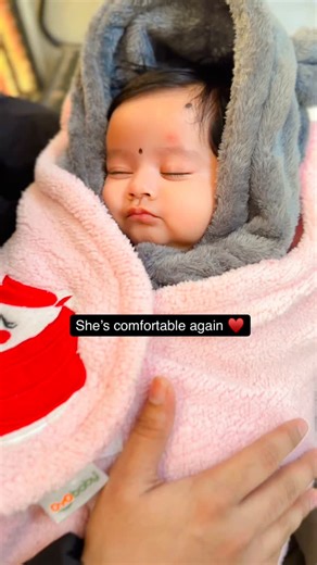 Chia 🐣 on Instagram: "It was her third vaccination. We got through the shots and came back home. She slept peacefully at first—like nothing had happened. But we knew the truth: the pain always arrives a few hours later. Within three hours, it hit her. Swollen thighs. A tender shoulder. Pain that made even the smallest movement unbearable. She has just started getting tears—real ones. And seeing them fall is something no parent is ever prepared for. Those tiny tears don’t just roll down her chee