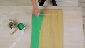230K views · 583 reactions | See how easy it is to update laminate kitchen cabinets and furniture with Chalk Paint™ by Annie Sloan. 1. Apply Chalk Paint™ directly on furniture. 2. Leave plenty of time to dry. 3. Apply Chalk Paint™ Wax to protect. Finished! | Annie Sloan | Facebook