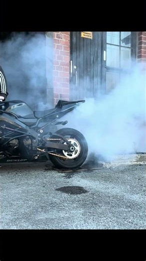 GSX-R 600 Tire Explosion💥 Who does this?