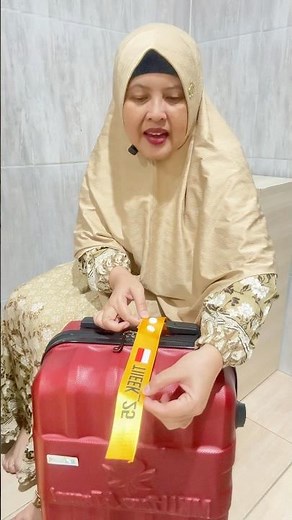 Luggage tag with custom name tag