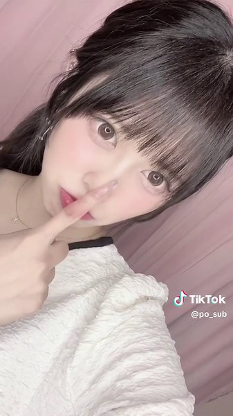 振り付けが全く覚えられませんとりあえずハンガーの上をネコがアルイテマス #おすすめ #おすすめにのりたい #いいね返し #カチカチに凍った漢江の上を猫が歩いています