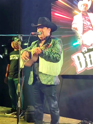 Exploring Trios Huastecos and Huapangos: A Cultural Dance