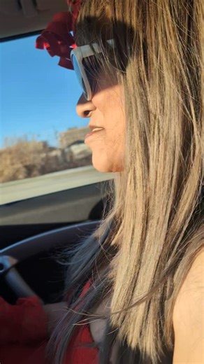 三浦 雅子 on Instagram: "ドロシー アン・ルイス風 東北自動車道💨 ミニクーパー🚗💨で💃 福島市飯坂温泉 あたご横丁 office masako"