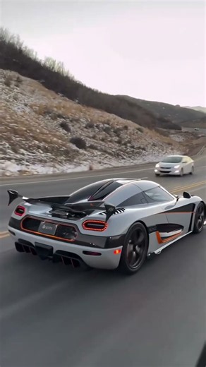 Koenigsegg One:1 – The 1,360 HP Hypercar That Redefined Speed! | Top Speed & Facts