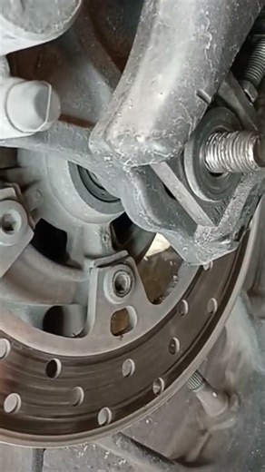 How to remove a stuck motorcycle disc brake star bolt