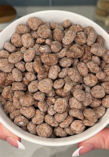 Peanut Butter Puppy Chow Recipe — Easy No-Bake Dessert