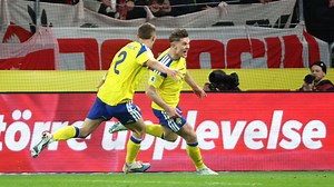 Gyokeres manda la Svezia al Mondiale ed elimina la Polonia: 3-2 a Solna