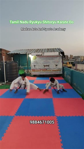 KARATE LEG STRETCHING EXERCISE